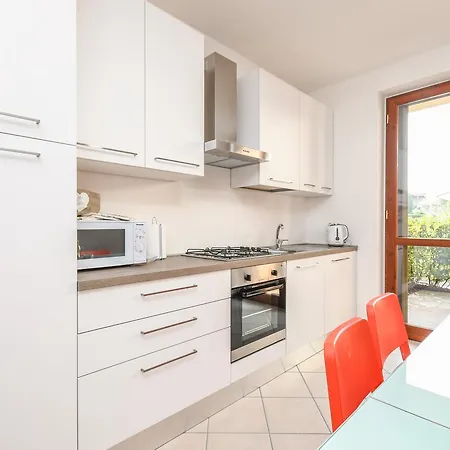 Il Sole Uno Apartament *